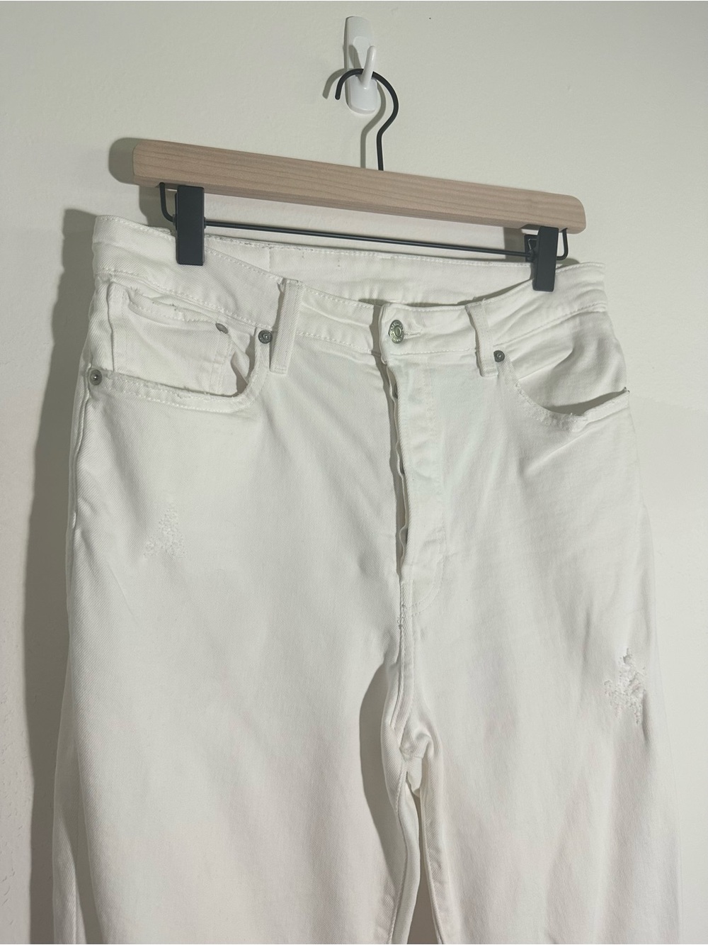 Women’s Classic White Jeans - Clean Straight Fit